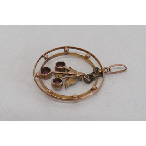 10 - Antique Edwardian 18ct Gold Garnet and Seed pearl Pendant.
Weight 2g