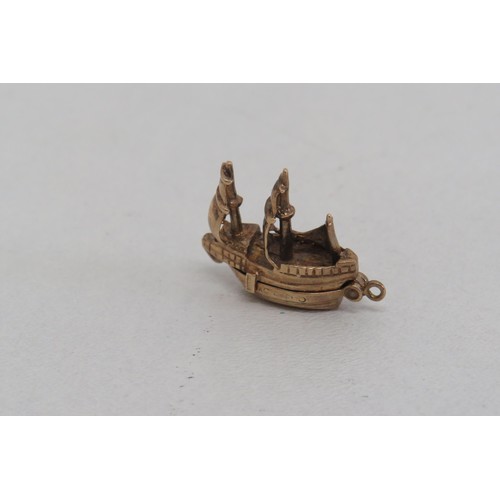 13 - 9ct Gold Opening Ship charm, 4g