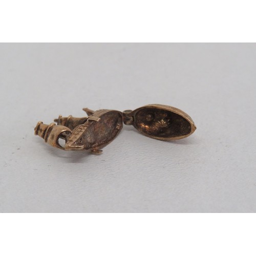 13 - 9ct Gold Opening Ship charm, 4g