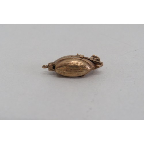 13 - 9ct Gold Opening Ship charm, 4g