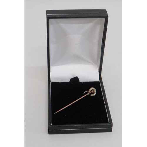 32 - Antique 15ct Rose Gold Seed Pearl & Ruby Horseshoe Tie pin.
Weight 1.3g