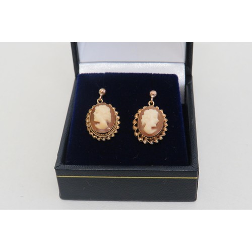 36 - Pair of 9ct Gold Cameo Earrings
Weight 2.4g.