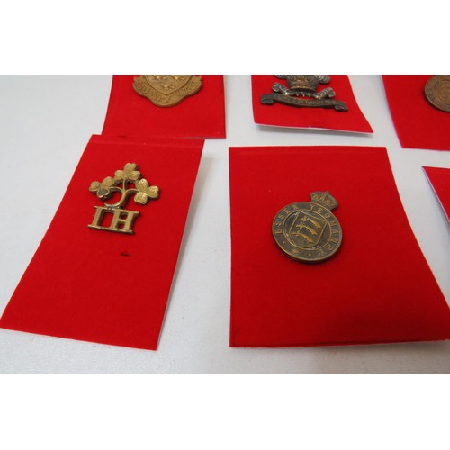 36 - 18 No Cavalry  military badges inc 
1st Bath Warwickshire Voltr Reg
Sussex VTC
Essex Yeomanry