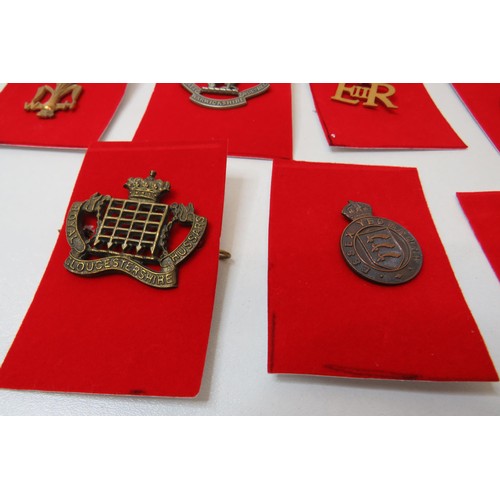 36 - 18 No Cavalry  military badges inc 
1st Bath Warwickshire Voltr Reg
Sussex VTC
Essex Yeomanry