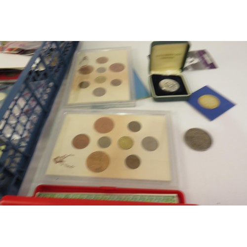 105 - Assortment of collectable coinage