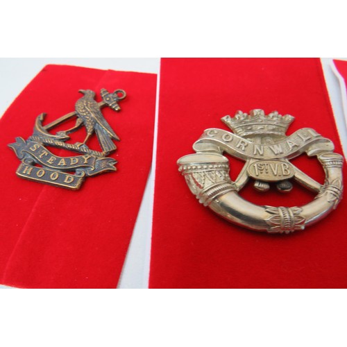 77 - 18 Military Cap/Regimental badges