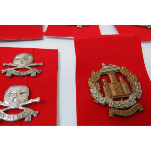 78 - 18 Military Cap/Regimental badges