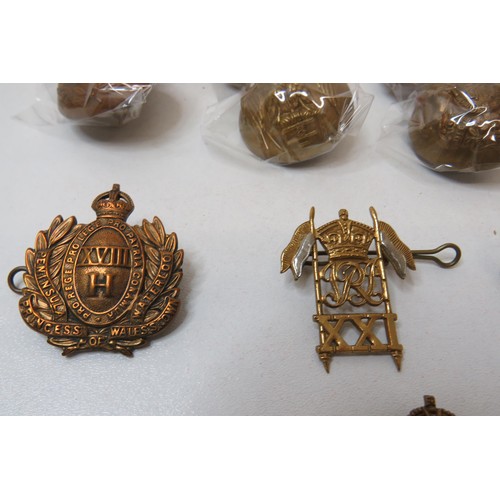 79 - 18 Military Cap/Regimental badges