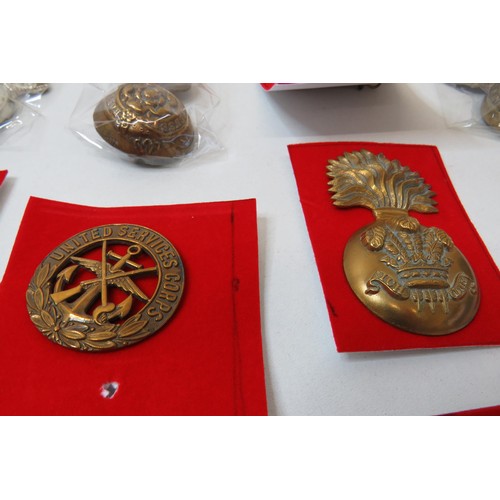 80 - 18 Military Cap/Regimental badges