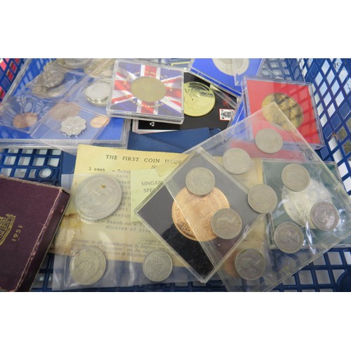 85 - Assortment of collectable coinage