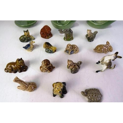 120 - Mixed lot of wade whimsies and wade whimsie ashtray, pin dish