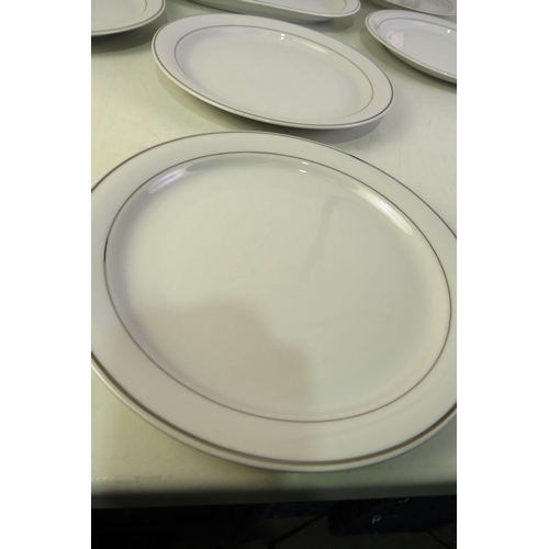 139 - Six winterling porcelain plates and a matching serving plate