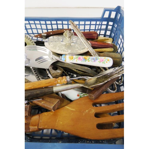 146 - Job lot of kitchenalia utensils etc.