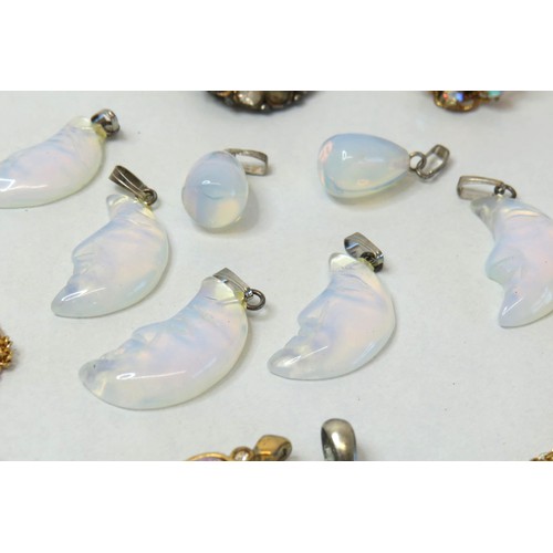 232 - Opalite and Moonstone gemstone jewellery.