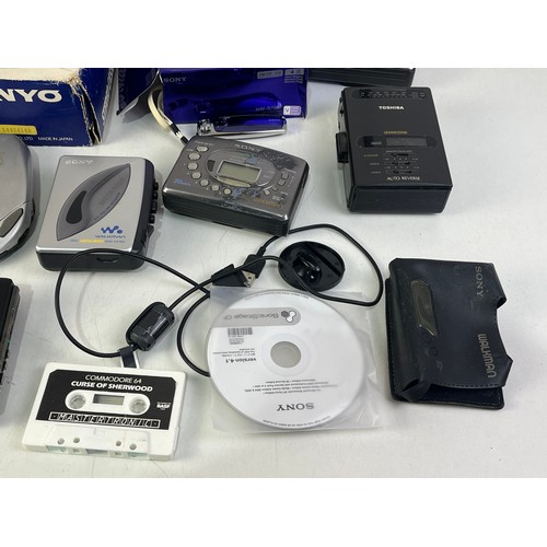 303 - Mixed lot of walkmans