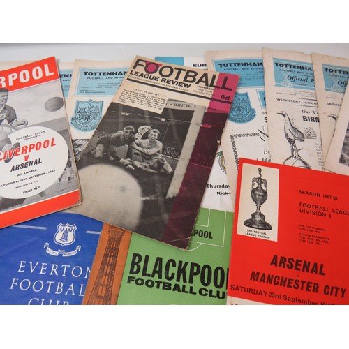 251 - Thirty-one 1960's Football programmes to include, Arsenal, Chelsea, Liverpool, Everton, Tottenham Ho... 