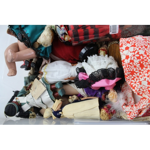 545 - Dolls Assorted Vintage Modern Branded Collectable Joblot