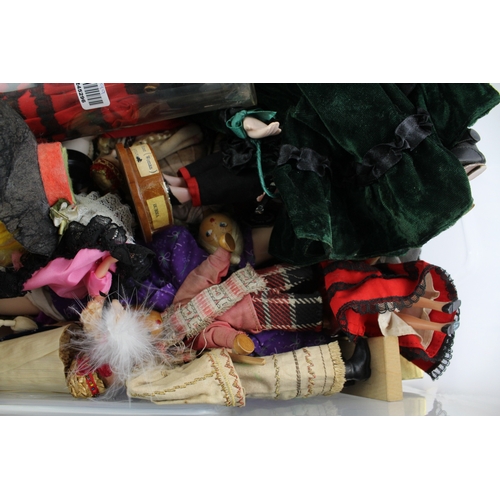 545 - Dolls Assorted Vintage Modern Branded Collectable Joblot