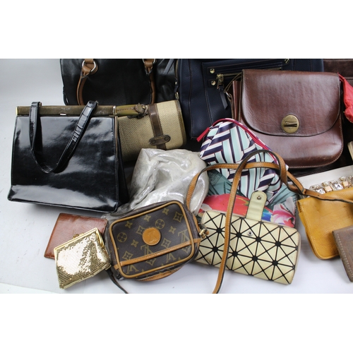 546 - Handbags Vintage Modern Faux Leather, Fashion Accessories Collectables