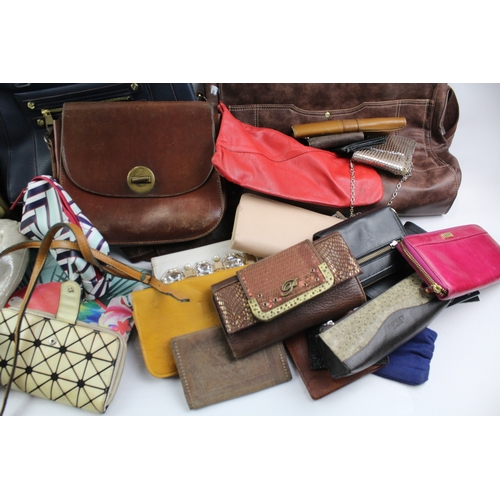 546 - Handbags Vintage Modern Faux Leather, Fashion Accessories Collectables