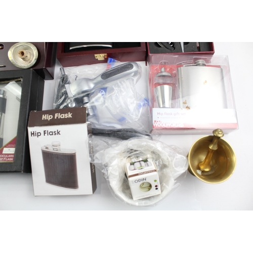 571 - Breweriana Items Assorted Miscellaneous Inc Hip Flask, Boxed Joblot