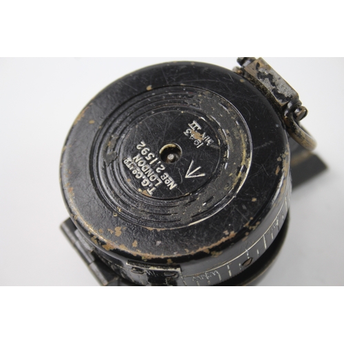 633 - WW2 1943 Dated British Military Fluid Filled Compass Maker T.G & Co London