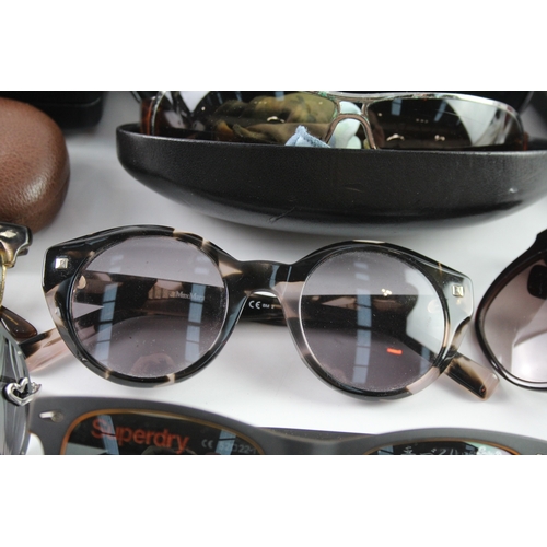 453 - Designer Sunglasses / Glasses Assorted Branded In Cases x 12