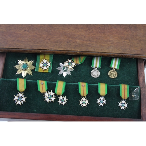 544 - Livingston Mint Rhodesian Honours & Awards Medals with COA & Presentation Box #52