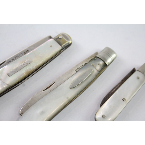 599 - 3 x Antique .925 Sterling Silver Mother of Pearl Fruit Knives (44g)