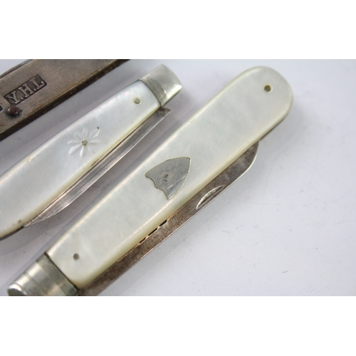 604 - 3 x Antique / Vintage .925 Sterling Silver Fruit Knives Inc Mother of Pearl (52g)