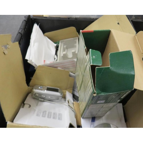 302 - Box of assorted cameras- untested