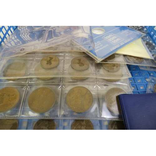 7 - Assortment of collectable coinage