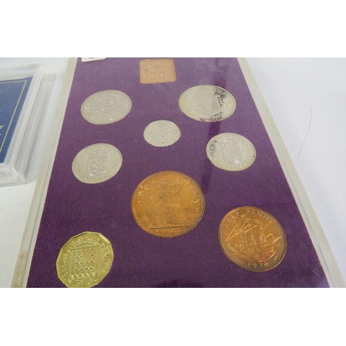 11 - Assortment of collectable coinage