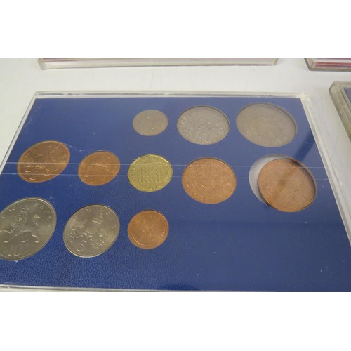 14 - Assortment of collectable coinage