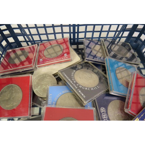 17 - Assortment of collectable coinage