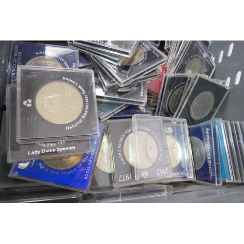 29 - Assortment of collectable coinage