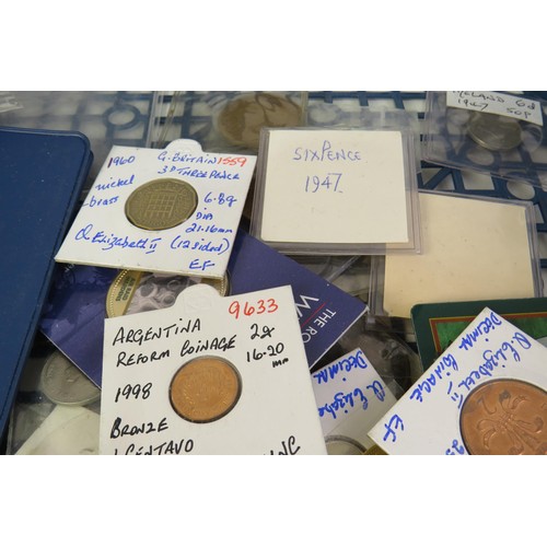 40 - Assortment of collectable coinage