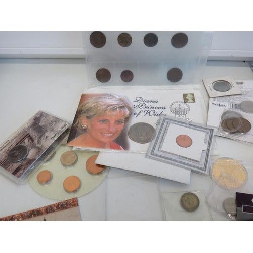 36 - Assortment of collectable coinage