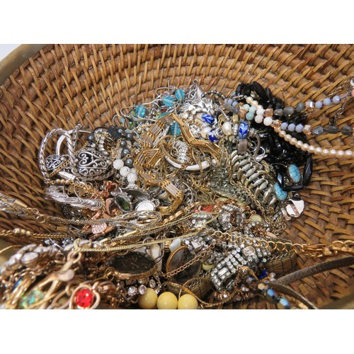 277 - Large rattan bowl full of jewellery including vintage, brooches, rings etc.