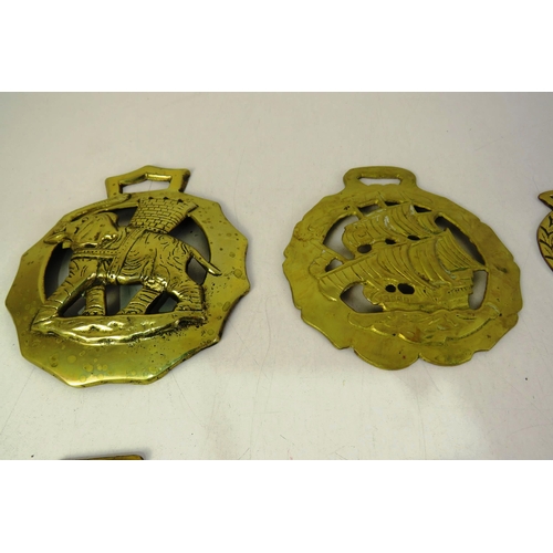 144 - Quantity of horse brasses