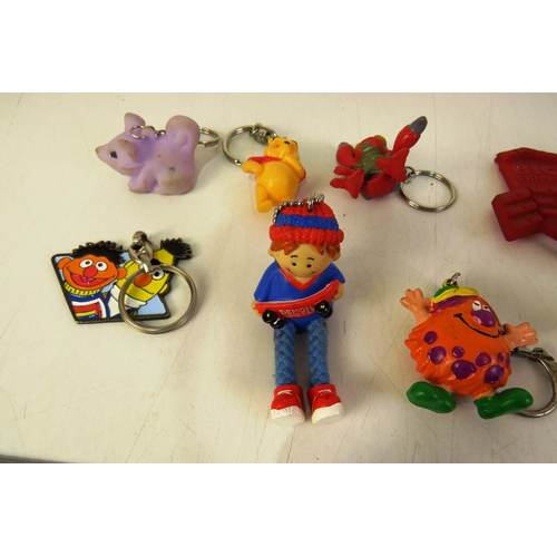 148 - Thirty novelty keyrings