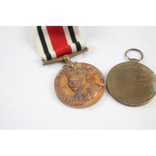 495 - WW1-GV Medals War J.H Norman Sto1 RN Victory Pte Thompson Notts & Derby Etc x 3