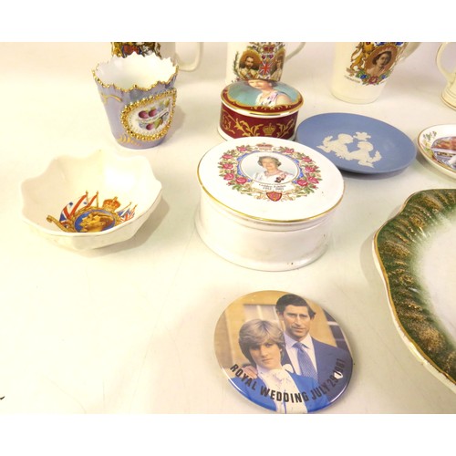 285 - Job lot of Royal Memorabilia to include cups, plates, trinket pots, Shelley etc.