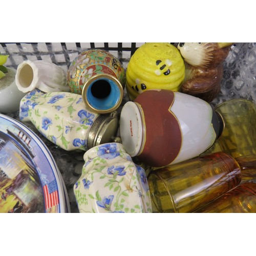 290 - Misc collectables to include cloisonne, plates etc.