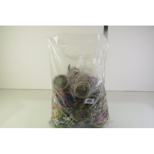 299 - 10kg bag of unsorted costume jewellery.