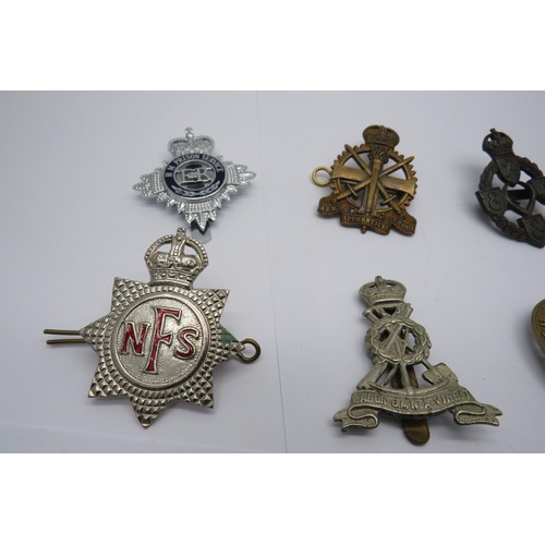 36 - 15 Military Cap/Regiment Badges