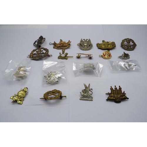 40 - 18 Military Cap/Regiment Badges