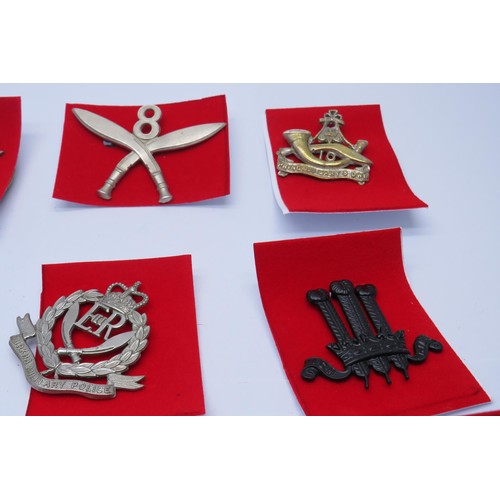 55 - 20 Military Cap/Regiment badges