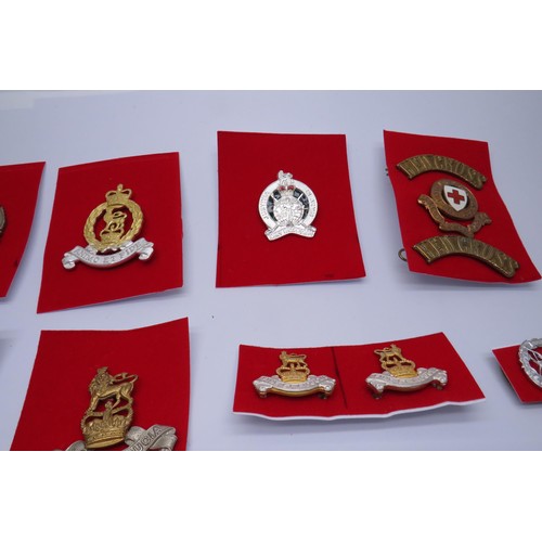 4 - 18 Military cap/Regiment badges