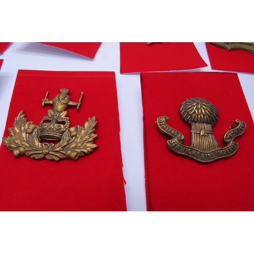 7 - 16 Military cap/Regiment badges